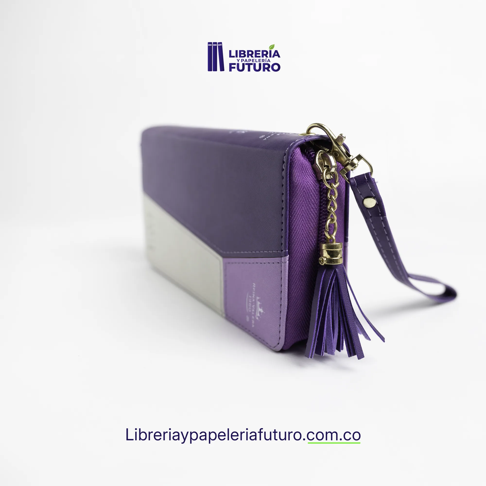 Biblia morada tipo chequera - Image 9